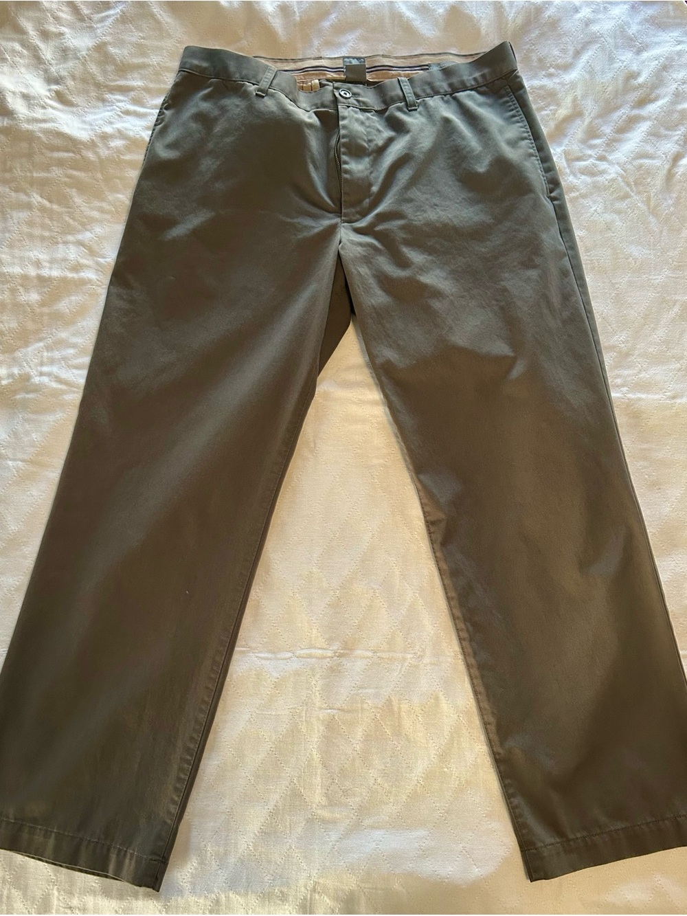 GAP Men's Classic Khakis Grey - Relaxed Fit (36x32)